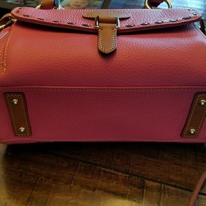 NWOT DOONEY EAST/WEST SATCHEL